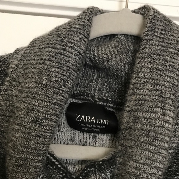 **PRICEDROP** ZARA Knit Fringe Poncho - Picture 3 of 6